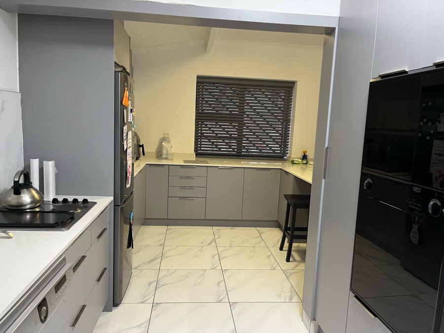 3 Bedroom Property for Sale in Surrey Estate Western Cape